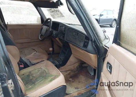 1992 Saab 900 S z USA, uszkodzony, nr VIN YS3AK45E8N2018020